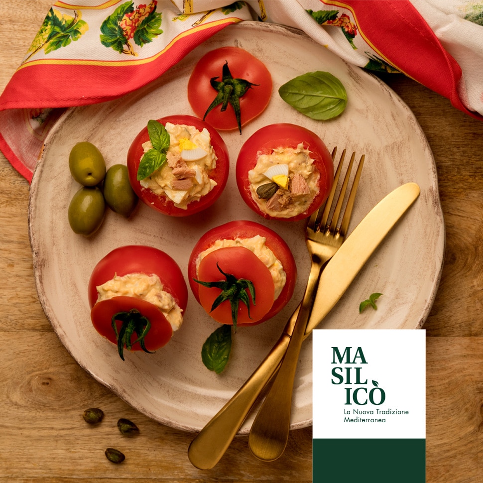 Pomodori ripieni di tonno, la Ricetta della Settimana