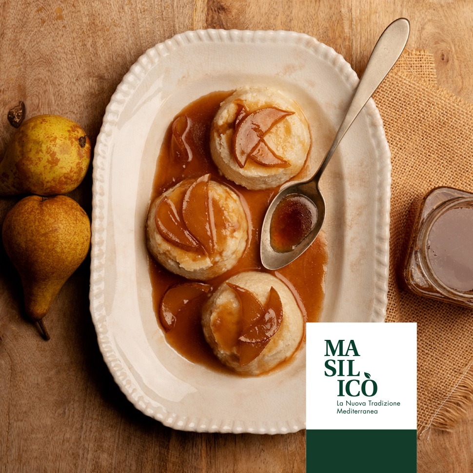 Flan alla panna, corteggiato da miele di castagno