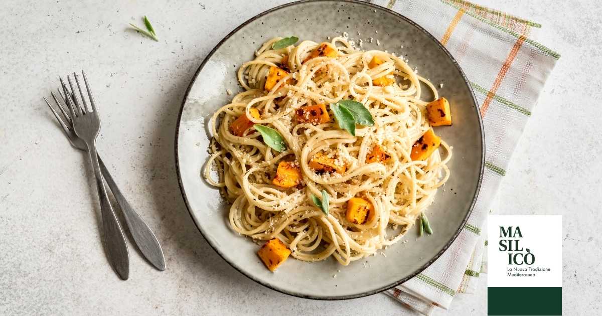 Pizzette di zucca e spaghettoni con zucca e pancetta
